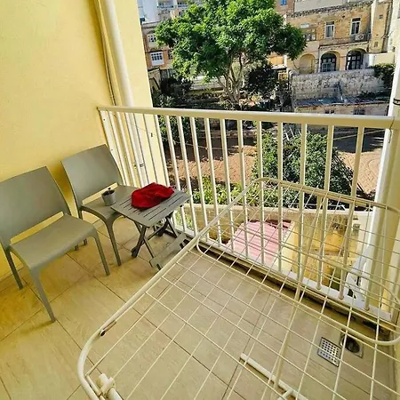 Spacious&beautiful Flat In